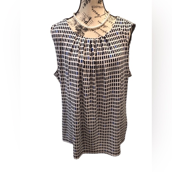 Calvin Klein 1X Black Blue White Pin Tucked Geometric Sleeveless Top Button Back - Picture 1 of 5